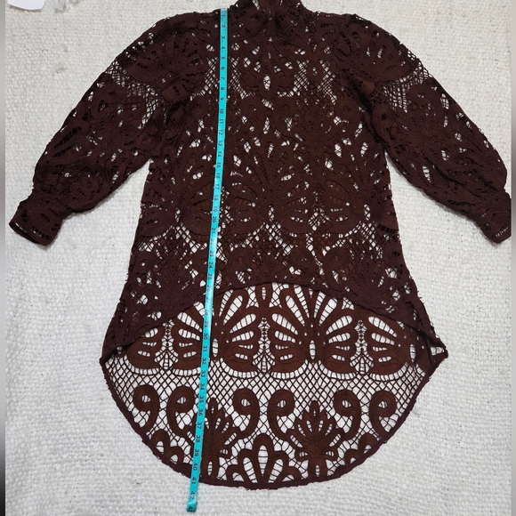 Boston Proper Chocolate Brown Crochet Lace High-Low Top Mock Neck Size Medium - Picture 10 of 13